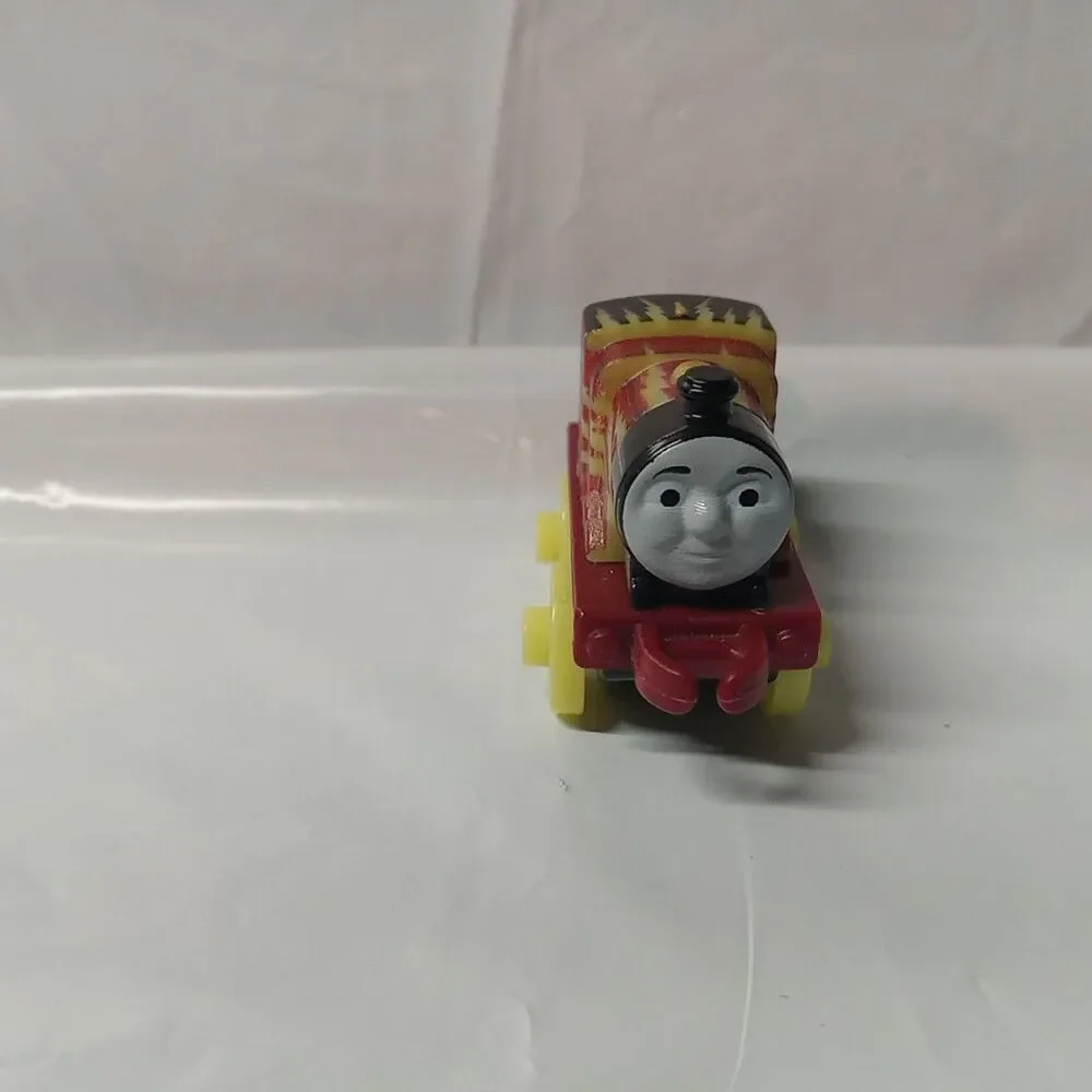 Thomas & Friends James Halloween Glow in Dark Diecast 2